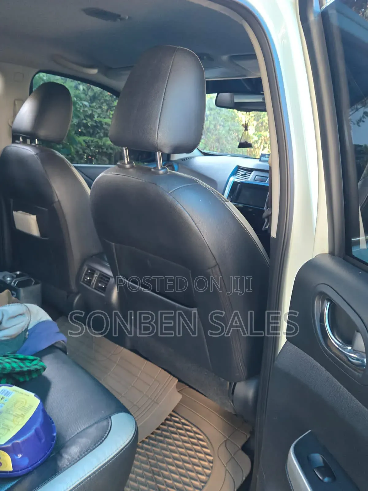 Nissan Navara 2017 White