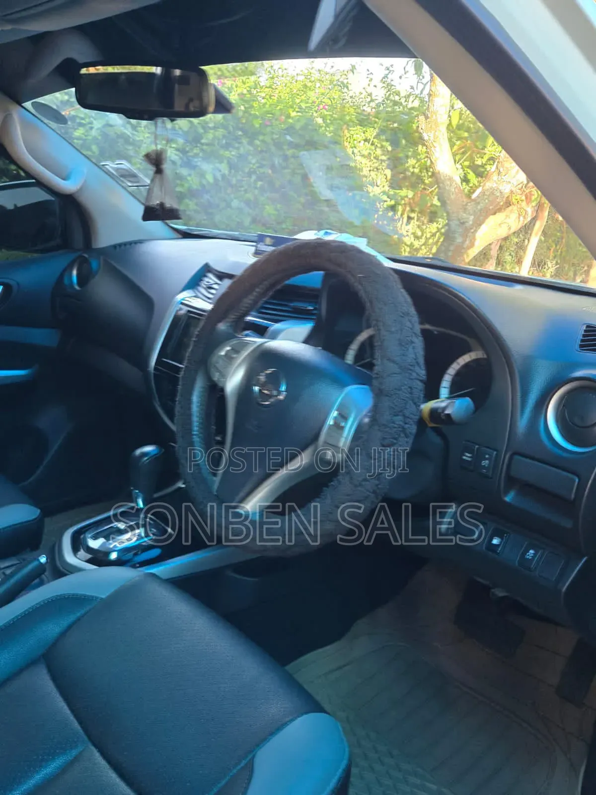Nissan Navara 2017 White