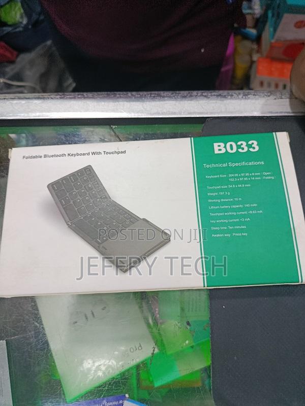 Foldable Bluetooth Keyboard With Touchpad - thumbnail 3