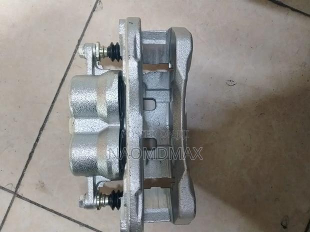 Brake Caliper Dmax 2013 - thumbnail 3