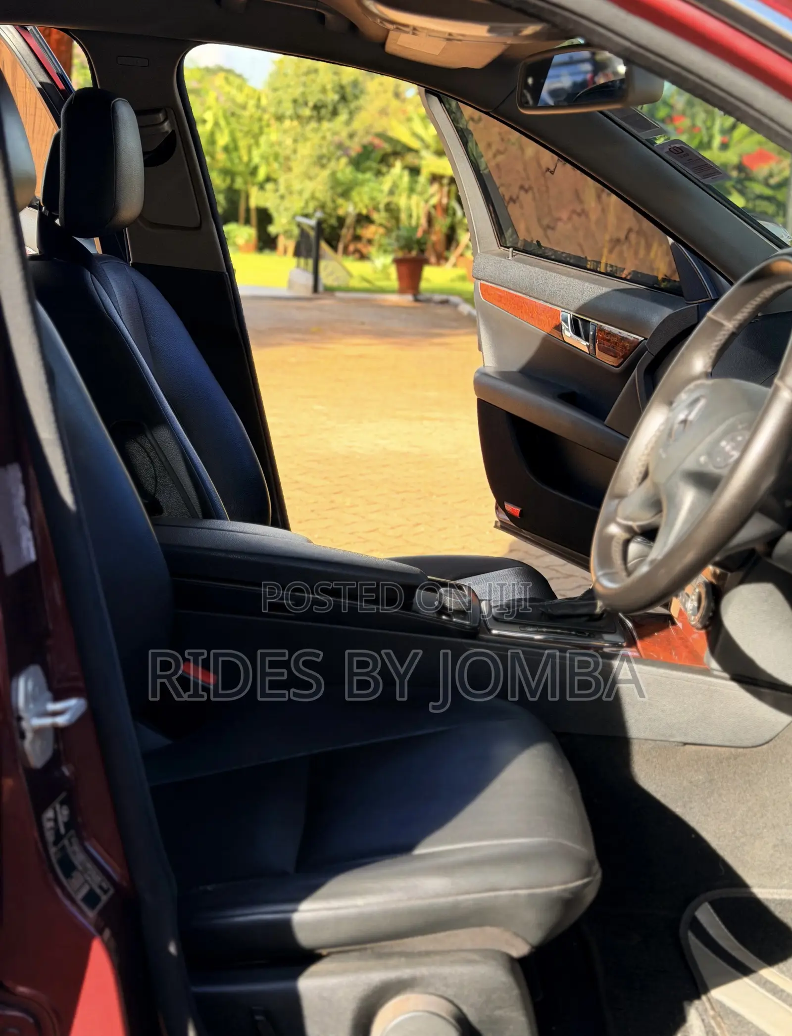 Mercedes-Benz C200 2008 Maroon