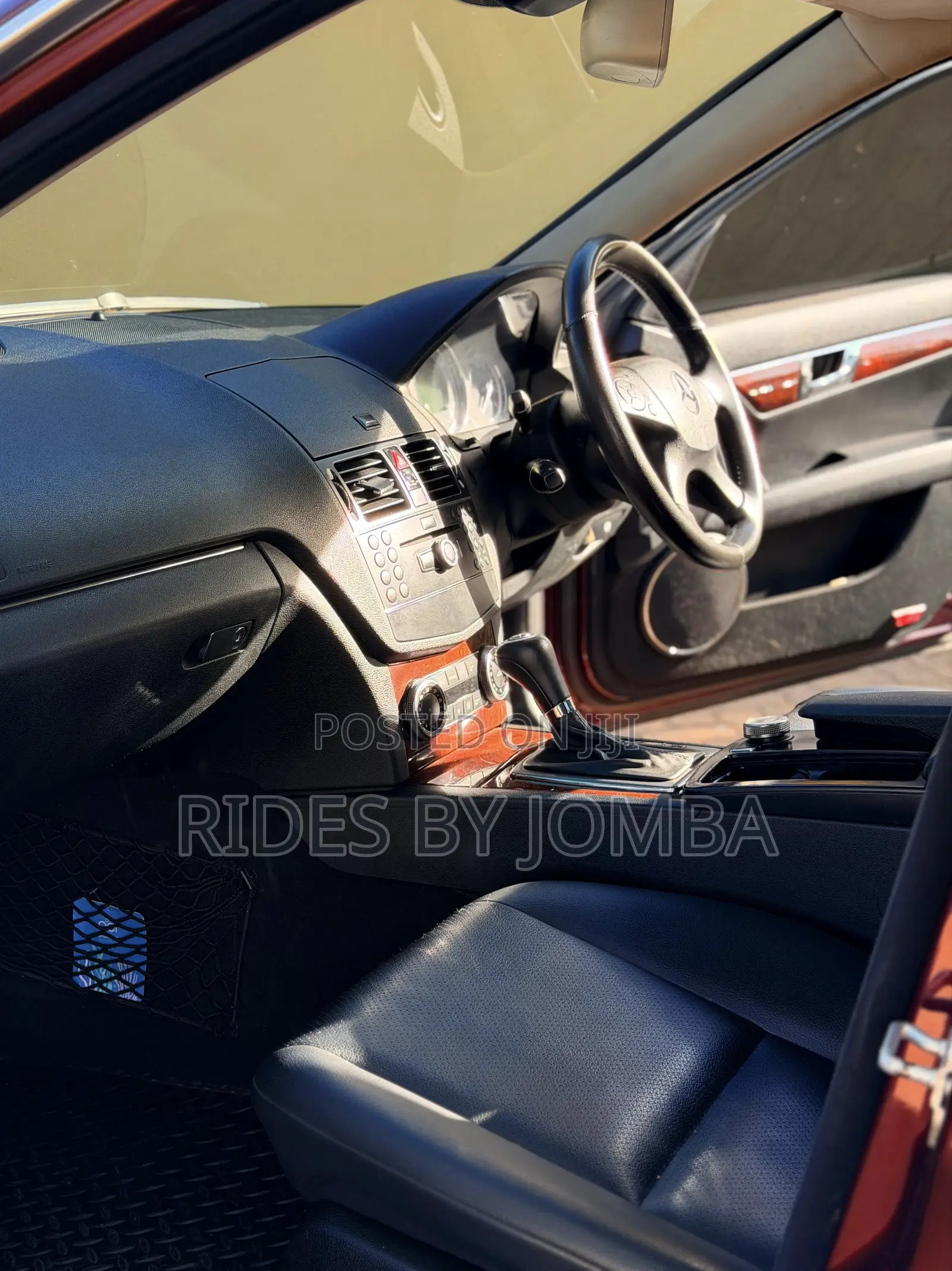 Mercedes-Benz C200 2008 Maroon