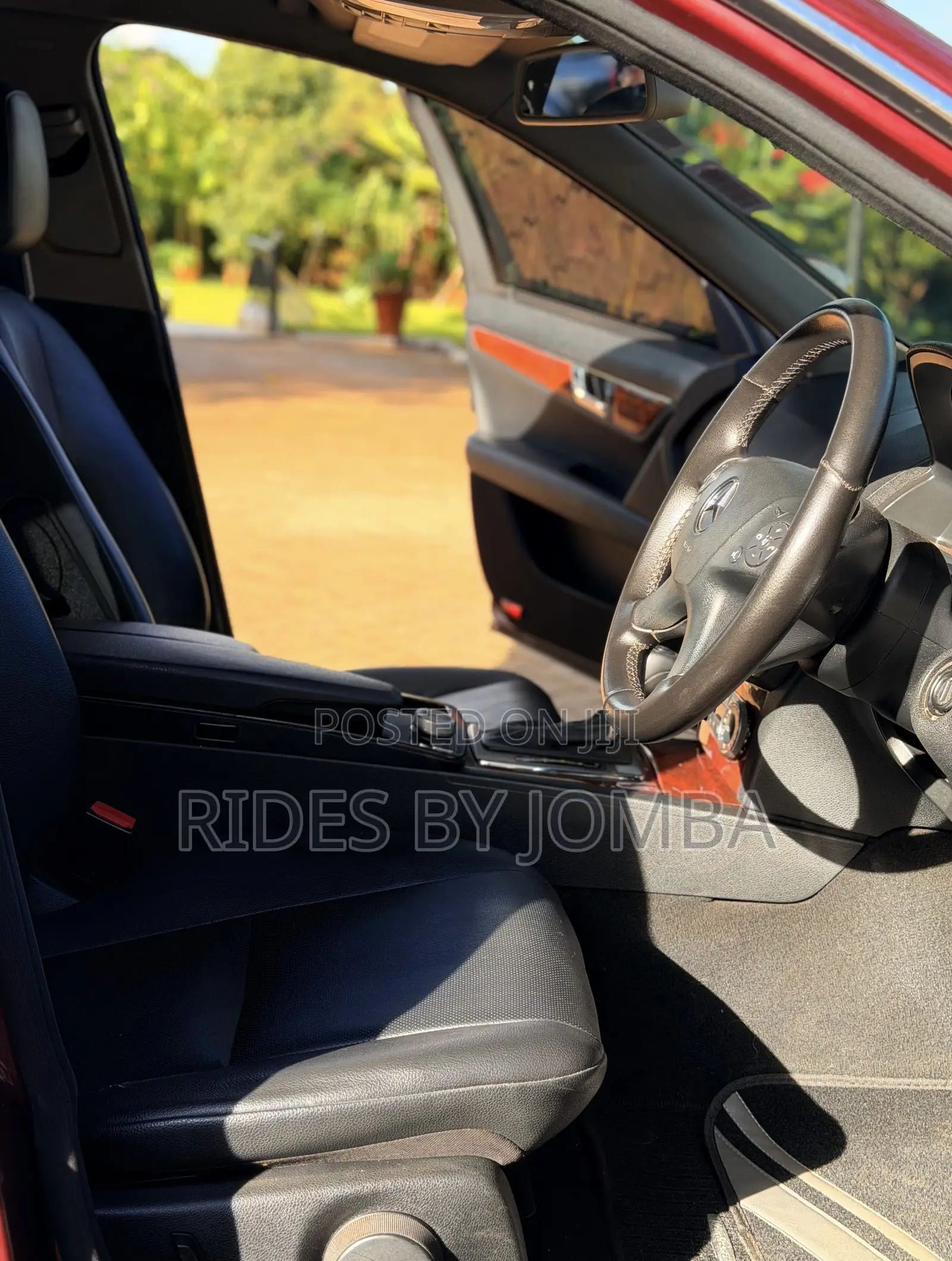 Mercedes-Benz C200 2008 Maroon