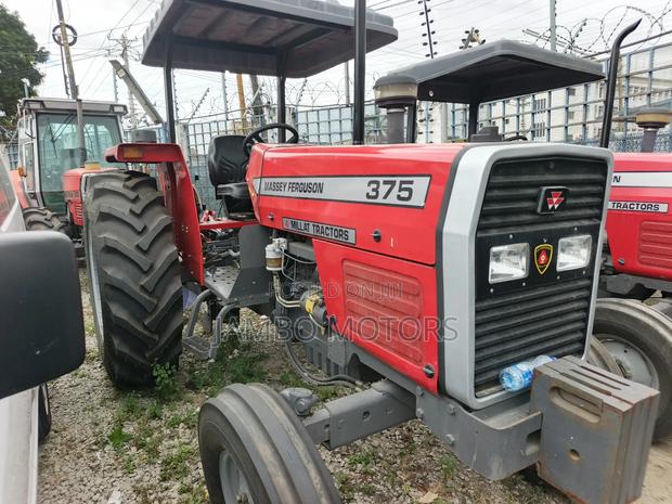 Massey Ferguson 385 - thumbnail 4