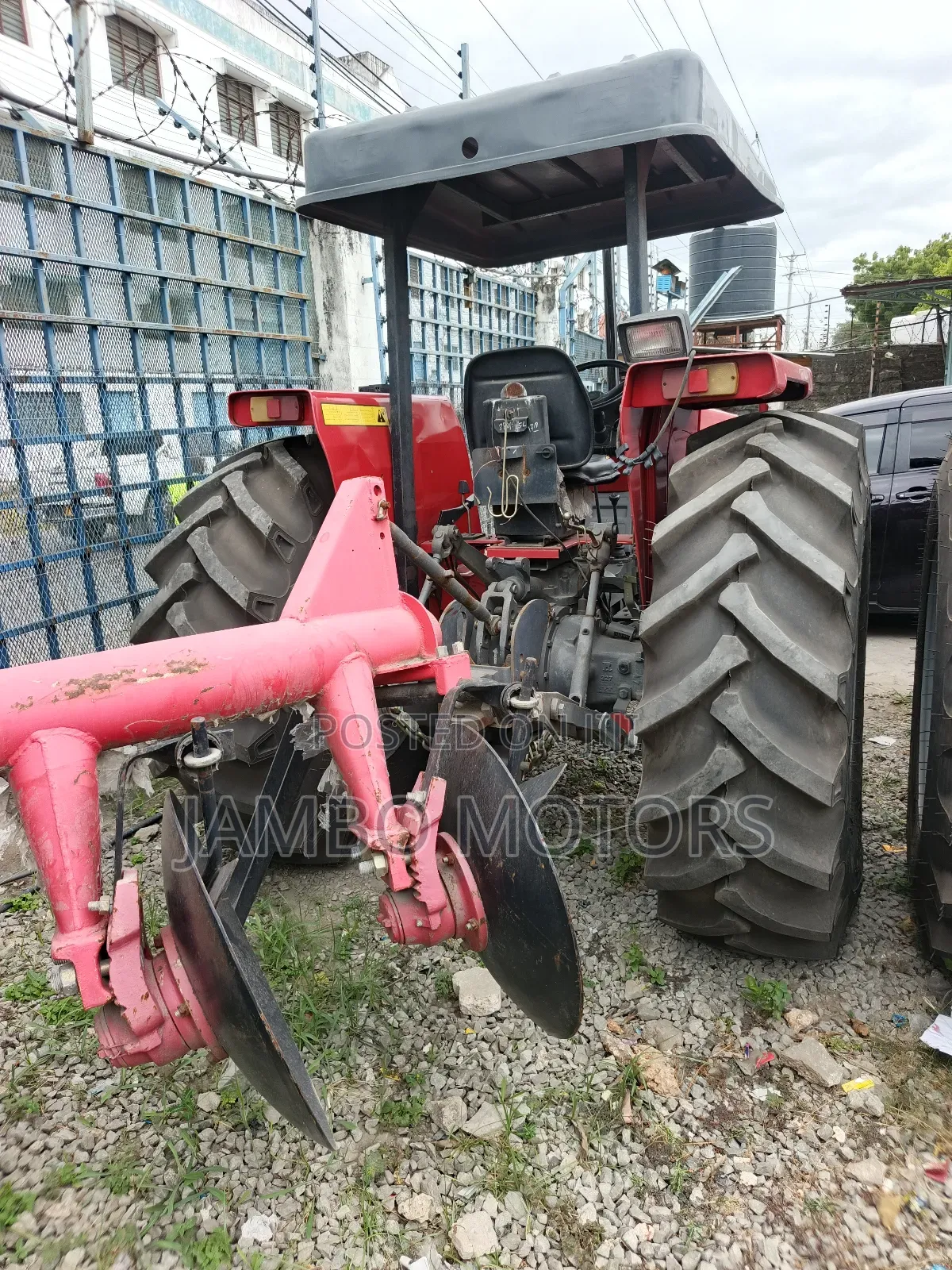 Massey Ferguson 385