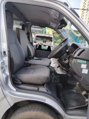 Toyota HiAce 2019 Silver
