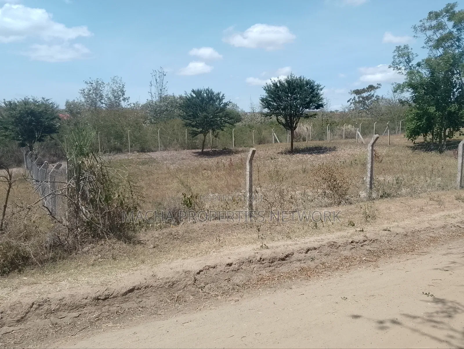 Kithini Mks -1/8 For Sale Located 2nd Row Off Tarmac.