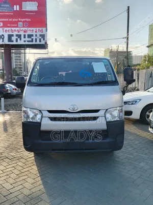 Toyota HiAce 2019 Silver