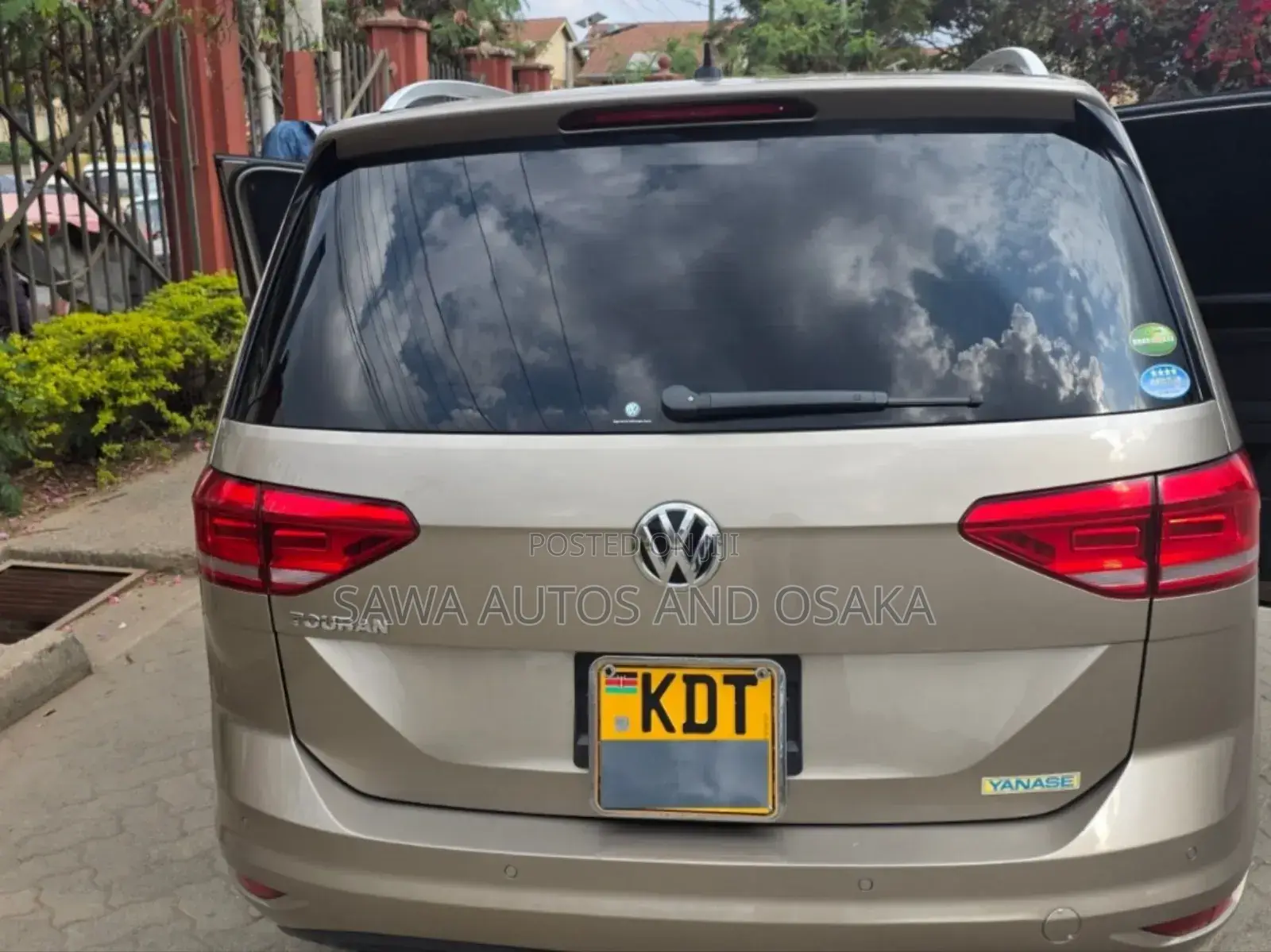 Volkswagen Touran 2018 Brown