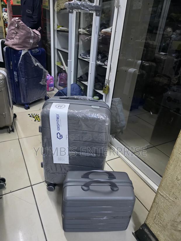 Small Suitcase With a Makeup Carryon Bag at 3000 Set - main view