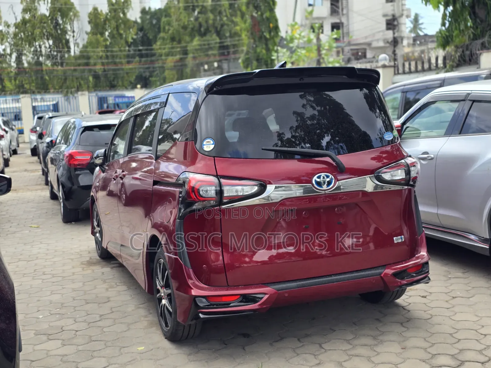 Toyota Sienta 1.5 Hybrid FWD (6-seater) 2019 Maroon