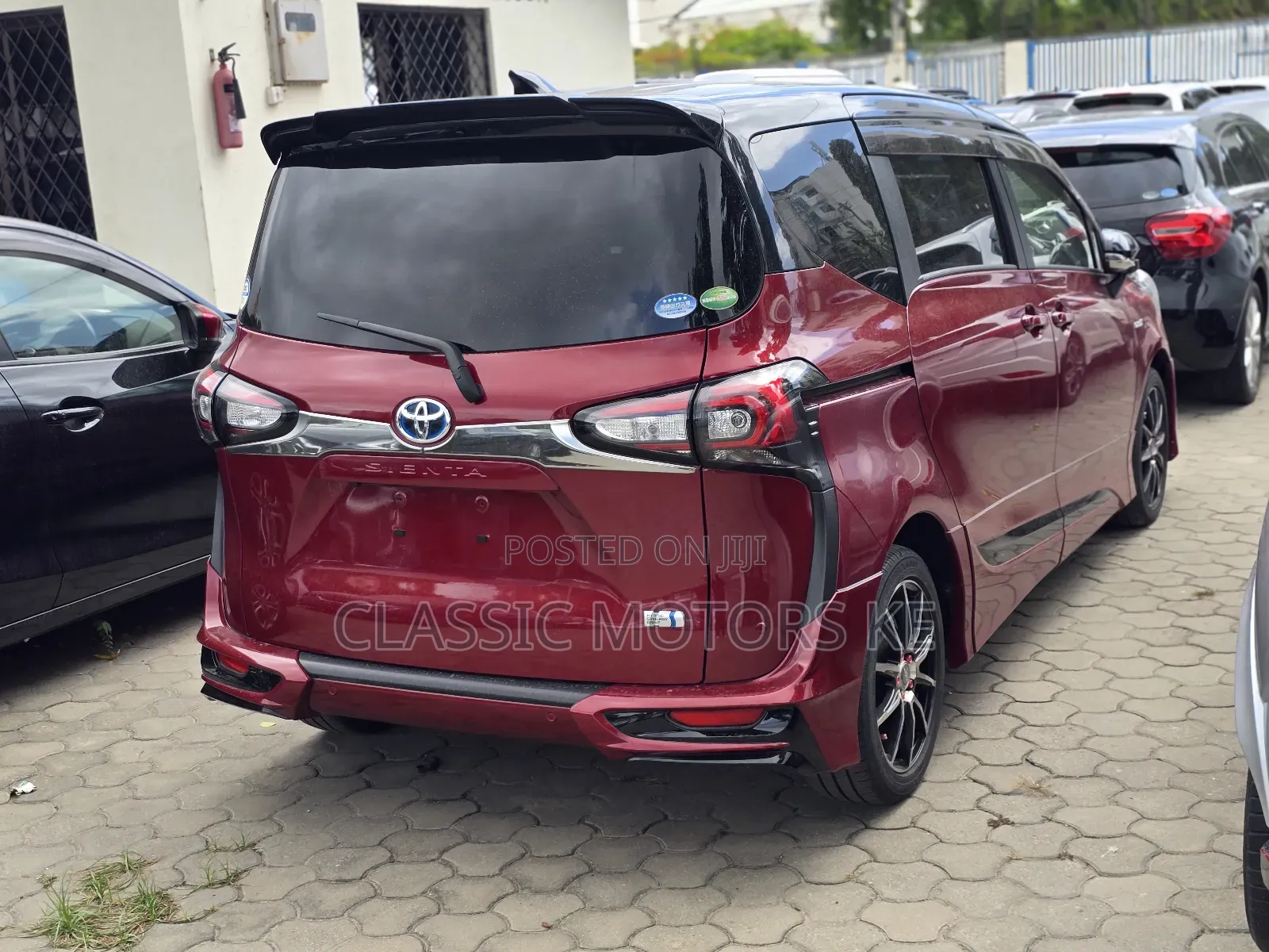 Toyota Sienta 1.5 Hybrid FWD (6-seater) 2019 Maroon