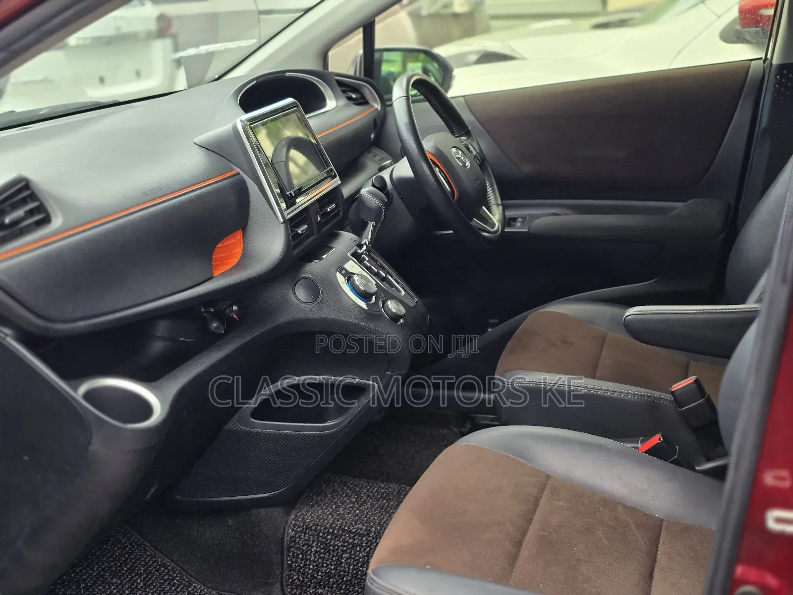 Toyota Sienta 1.5 Hybrid FWD (6-seater) 2019 Maroon