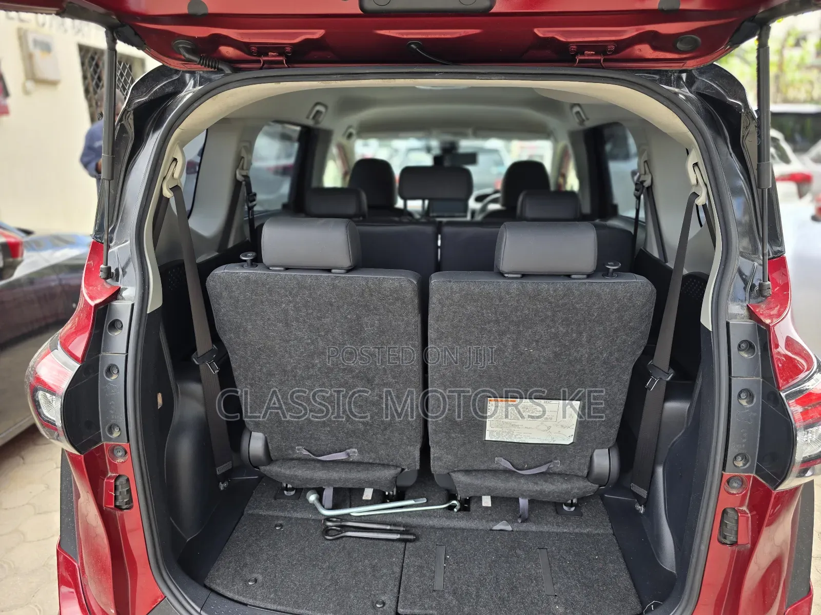 Toyota Sienta 1.5 Hybrid FWD (6-seater) 2019 Maroon