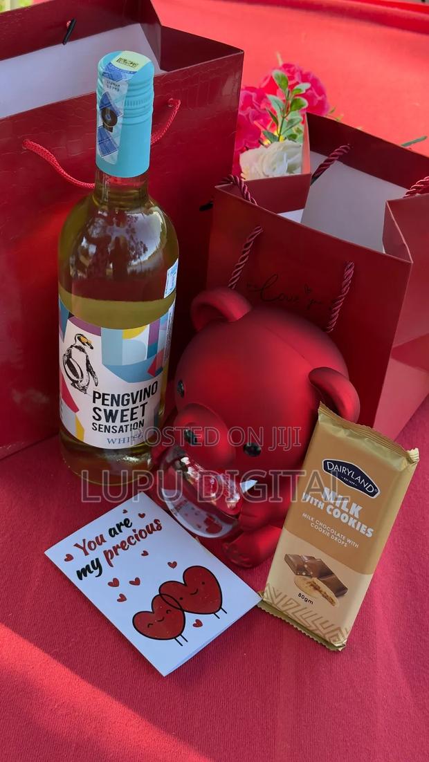 Chocolate Bar
Necklace/Ring Holder Doll
 Wine Bottle
 Card Bag - thumbnail 3