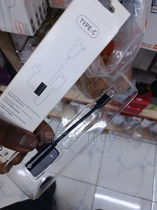 Type-C to 3.5mm Headphone Jack Adapter - thumbnail 2