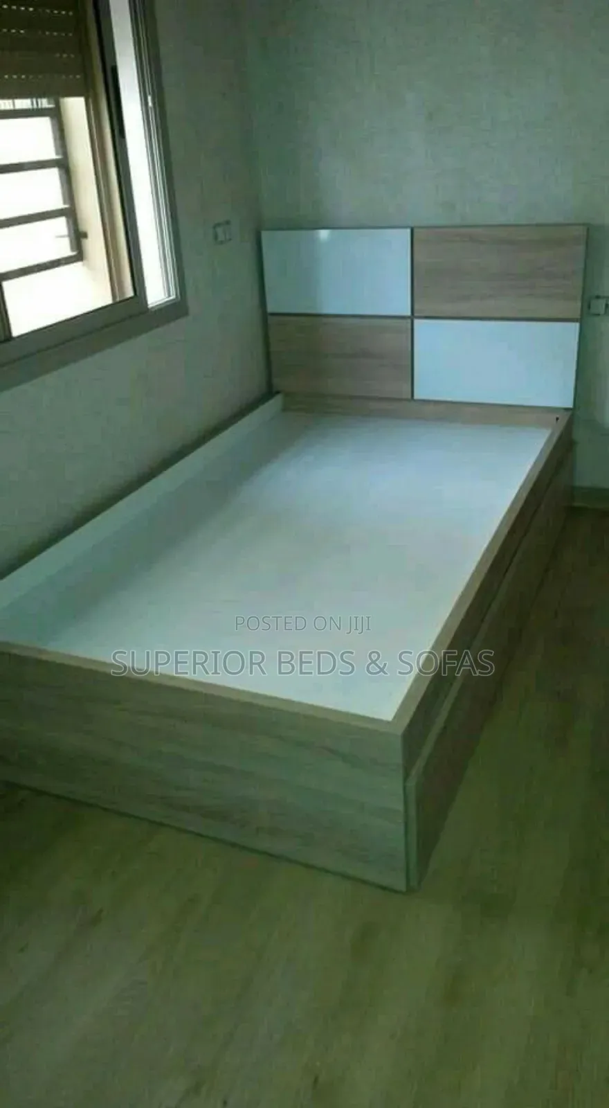 Two-Tone Modern Single Bed