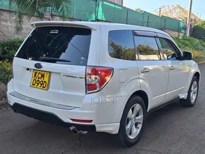 Subaru Forester 2010 Pearl