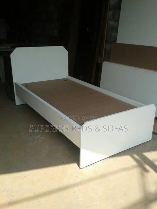 Minimal White Single Bed - main view
