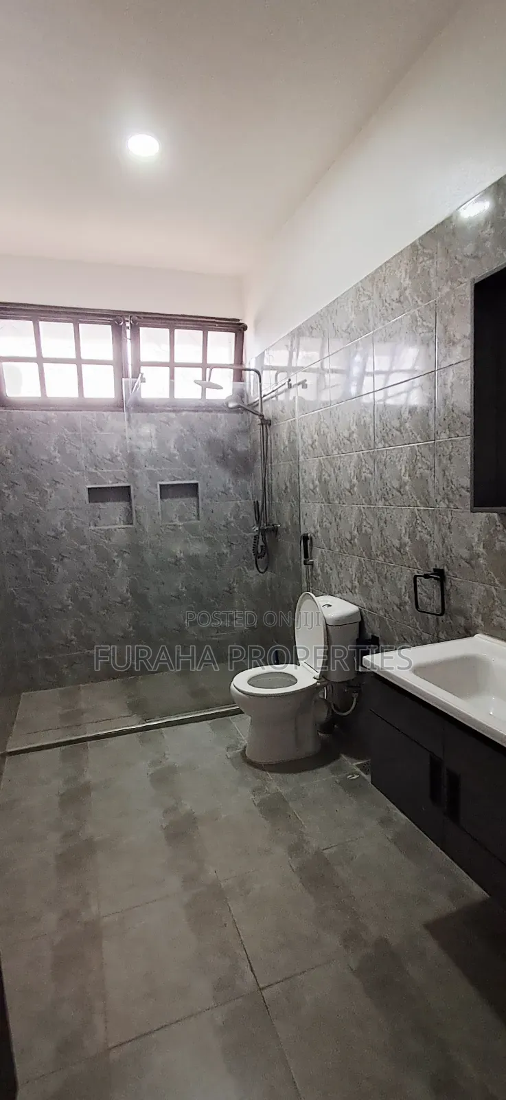 4bdrm Mansion in Shanzu for sale