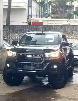 Toyota Hilux 2019 Black