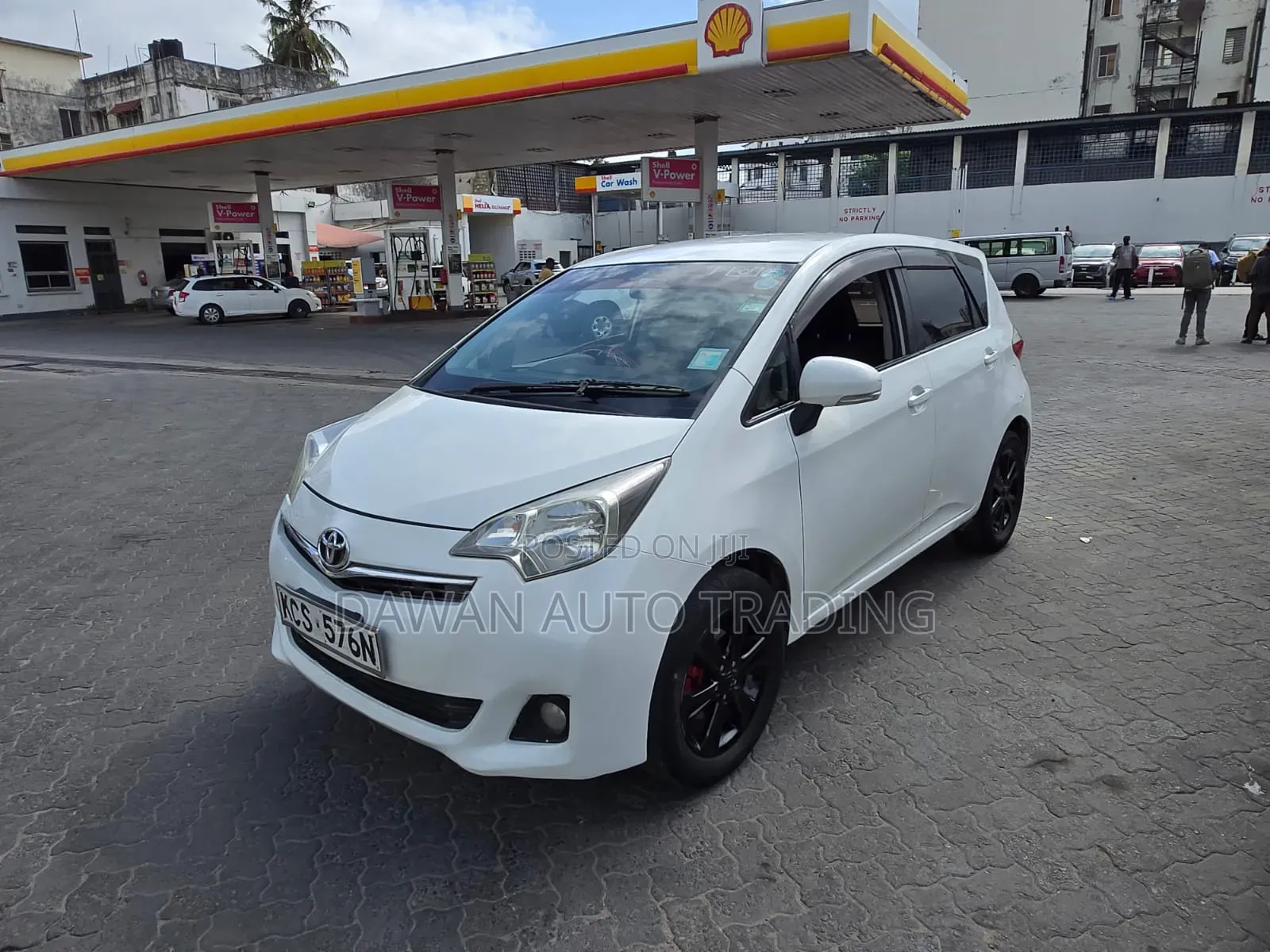 Toyota Ractis 2012 White