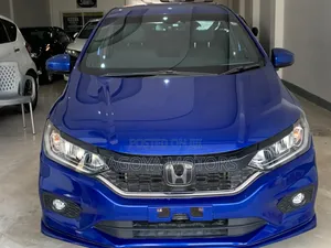 Honda Grace 2018 Blue