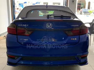 Honda Grace 2018 Blue