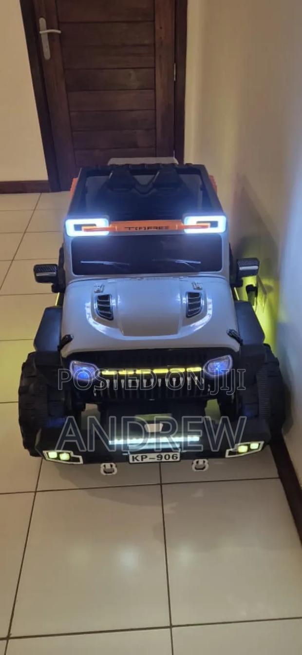 Kids Battery Car - thumbnail 3
