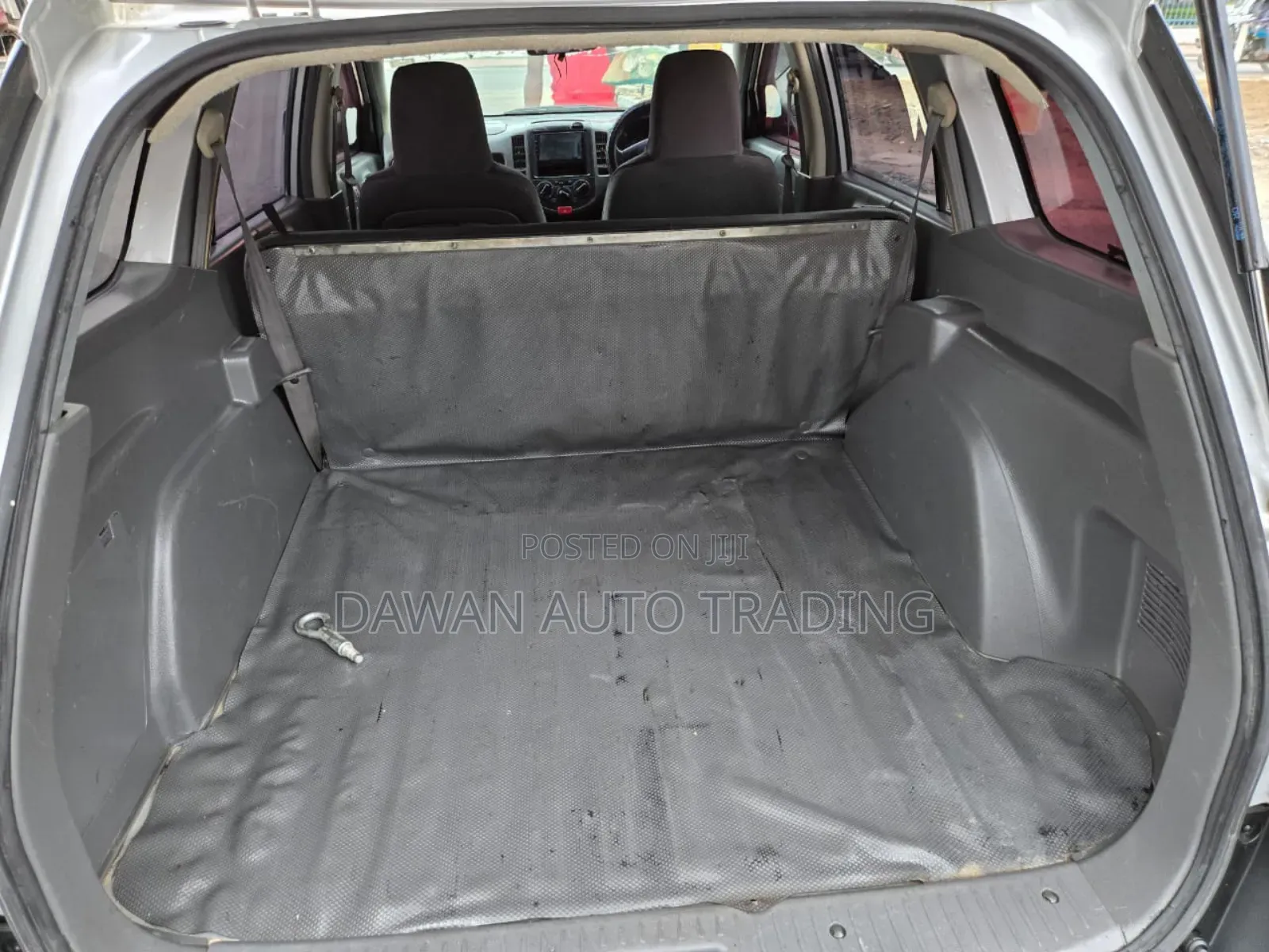 Nissan Advan 2013 Silver