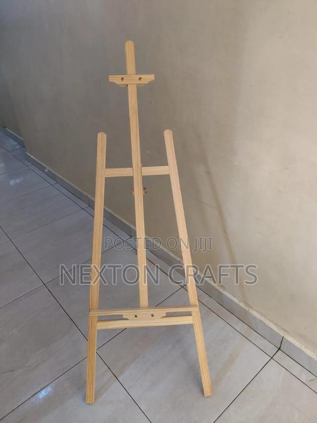 Easel Stand - thumbnail 3