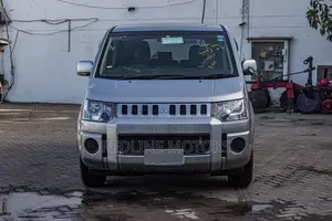 Mitsubishi Delica 2018 Silver