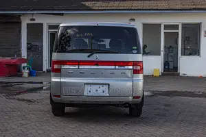 Mitsubishi Delica 2018 Silver