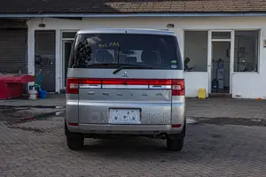 Mitsubishi Delica 2018 Silver