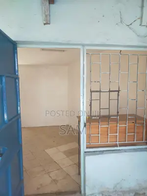 Donholm (Outer Ring Rd) Shop for Rent