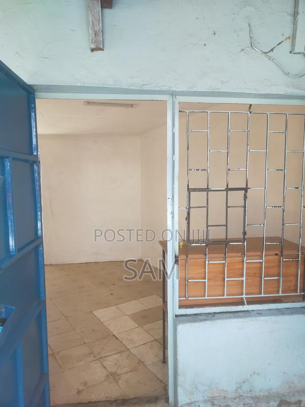 Donholm (Outer Ring Rd) Shop for Rent - main view