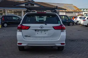 Toyota Corolla Fielder 1.5 Petrol AWD 2018 White