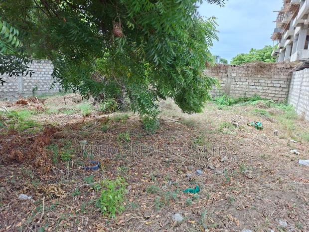 50 X100 Plot in Bamburi - thumbnail 3