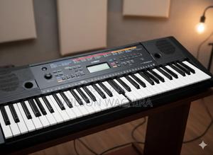 Yamaha Electric Keyboard E263 - thumbnail 2