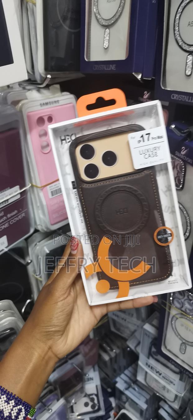 Dizoro Magsafe Faux Leather Rubber Cover for iPhone 17 Pro Max - thumbnail 3