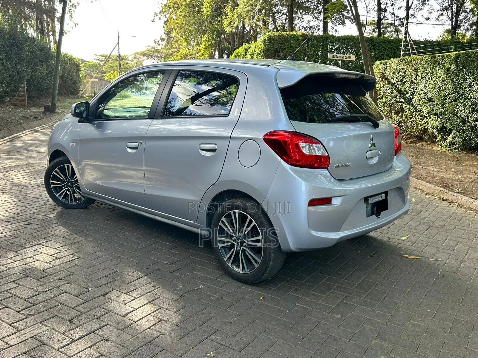 Mitsubishi Mirage 2018 Silver