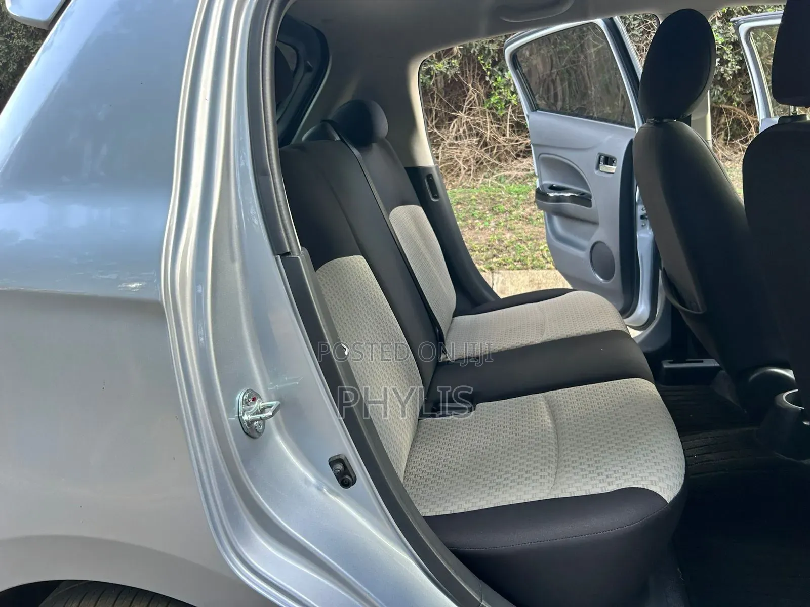 Mitsubishi Mirage 2018 Silver