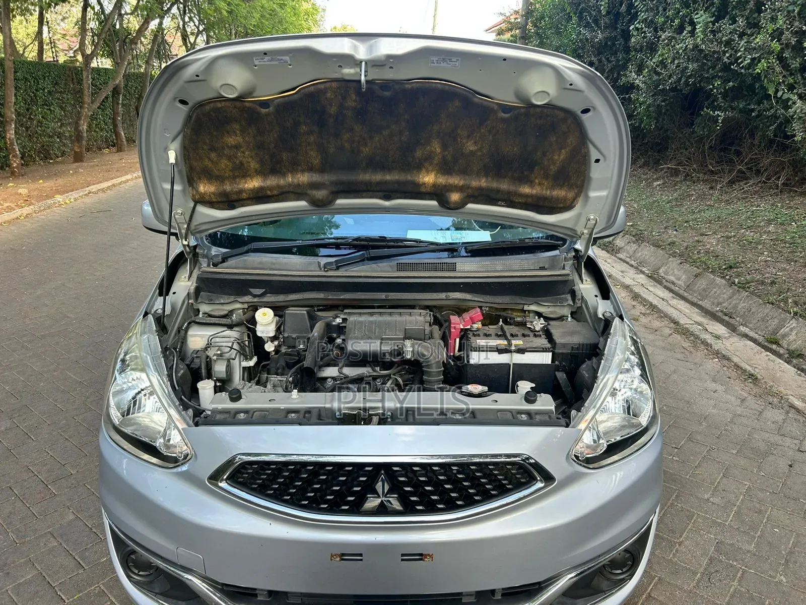Mitsubishi Mirage 2018 Silver