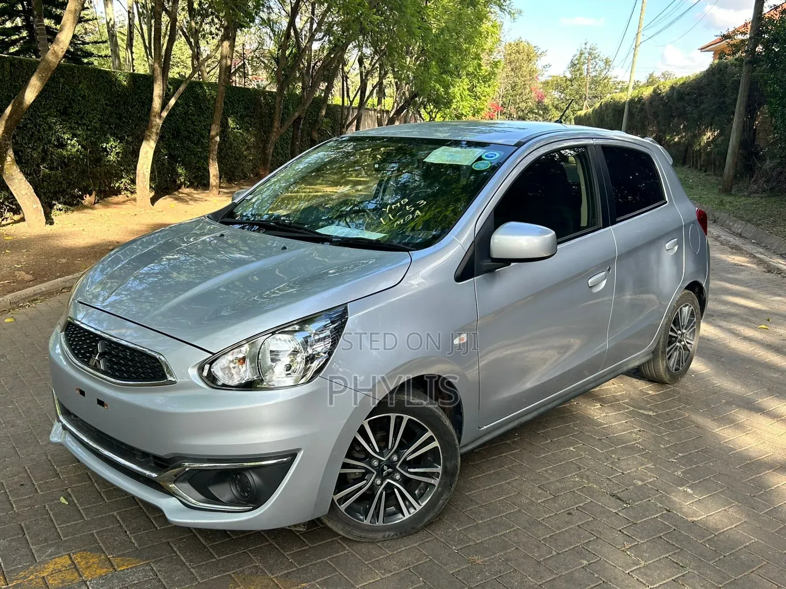 Mitsubishi Mirage 2018 Silver
