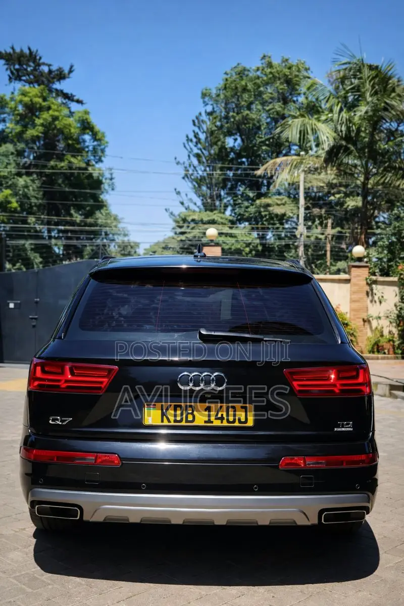Audi Q7 3.0T Premium quattro 4dr SUV AWD (3.0L 6cyl S/C 8A) 2015 Black