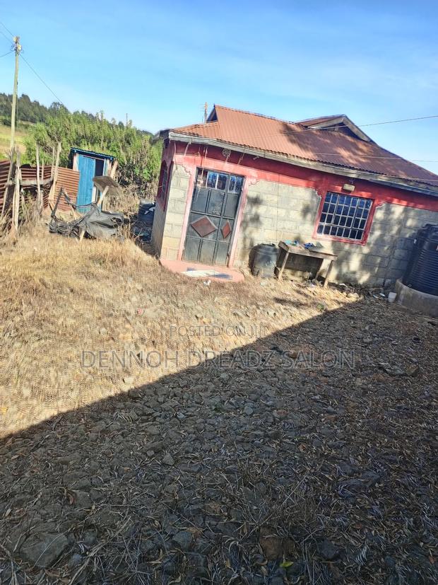 2 Bedroom House - thumbnail 2