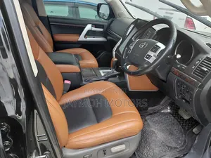 Toyota Land Cruiser 2015 Black