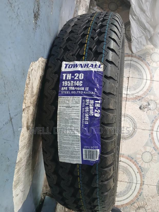 195r14c Townhall Tires