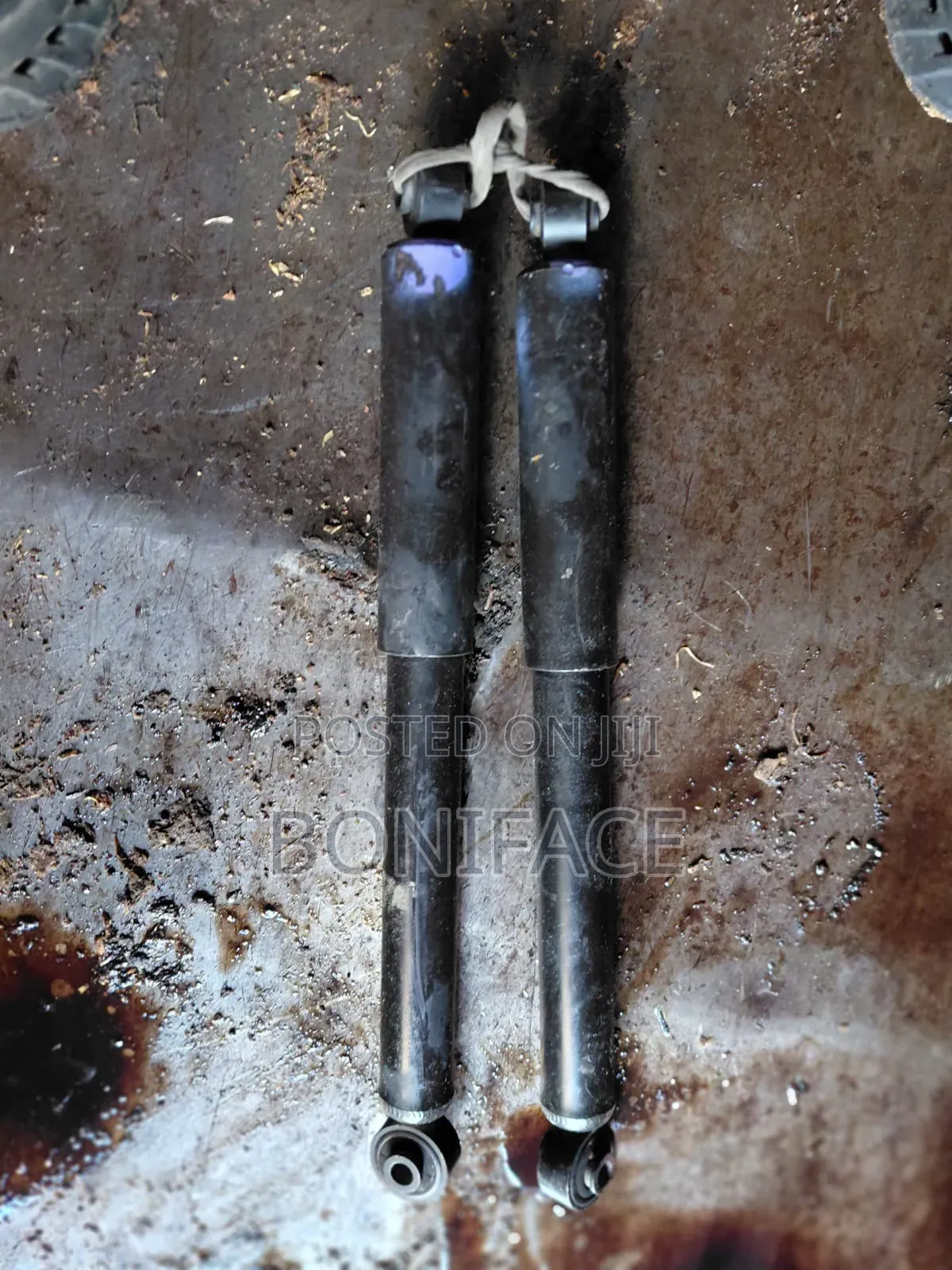Rear Shocks Toyota Rush