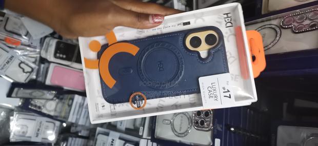 Toro HDD Premium Leather Magsafe Back Case for iPhone 17 - main view